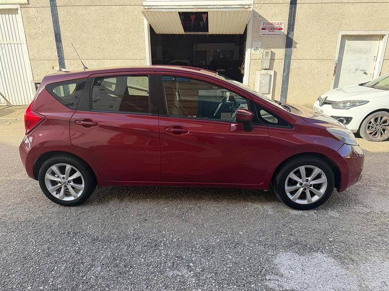 Usado Nissan Note Acenta 80 CV (58 kW) 2016 Rojo Utilitario