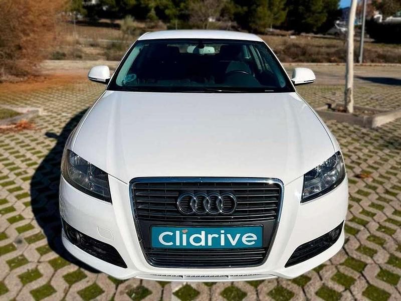 Usado Audi A3 Attraction 125 CV (91 kW) 2010 Blanco Utilitario