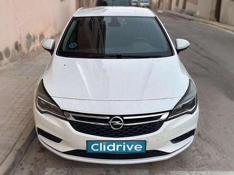 Usado Opel Astra Selective 110 CV (80 kW) 2017 Blanco Utilitario