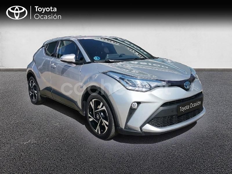 Usado Toyota C-HR Advance 122 CV (89 kW) 2022 Gris / plata SUV