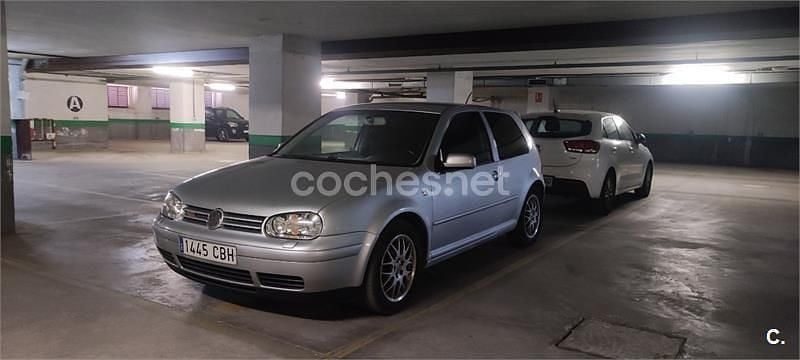 Gris / plata Usado 2002 VW Golf IV GTI Berlina | 6000 € (Precio justo) - Imagen 1/4