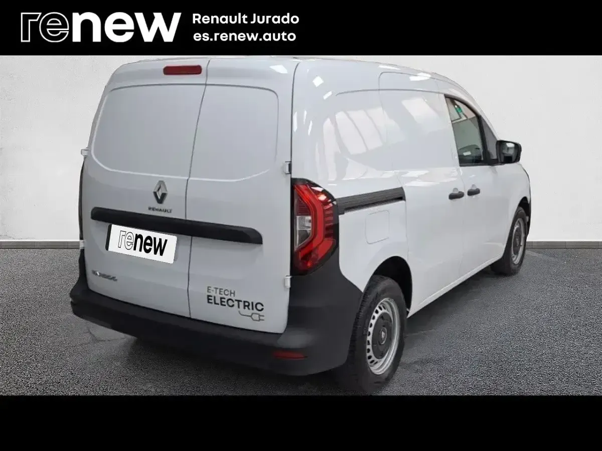 Usado Renault Kangoo 88 kW (120 CV) 2022 Blanco Monovolumen