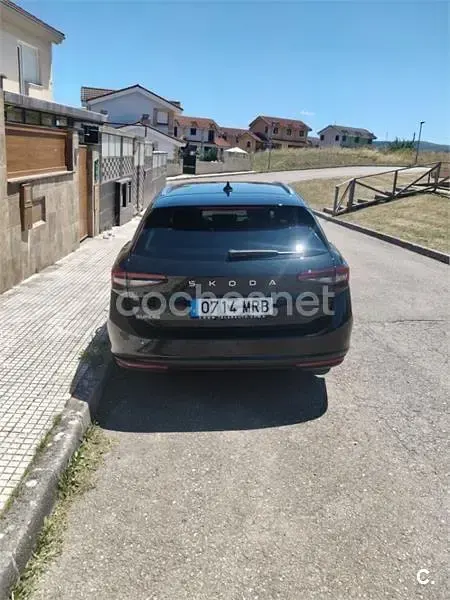 Usado Skoda Superb Selection 150 CV (110 kW) 2024 Negro Familiar