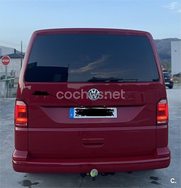 Usado VW Caravelle Trendline 114 CV (83 kW) 2018 Rojo Monovolumen