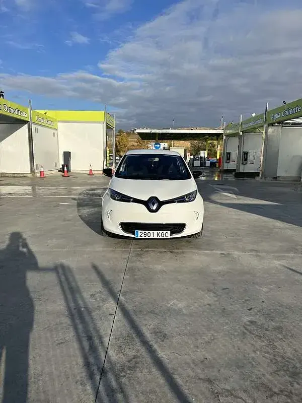 Usado Renault Zoe Life 67 kW (92 CV) 2017 Eléctrico Utilitario