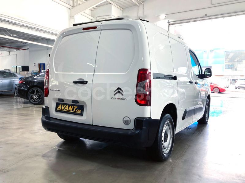 Usado Citroën Berlingo Live 102 CV (75 kW) 2020 Blanco Monovolumen