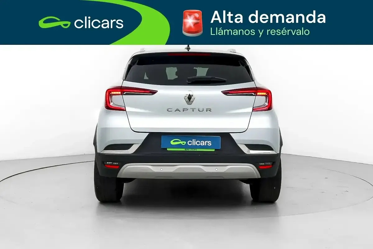 Usado Renault Captur Techno 90 CV (66 kW) 2024 Gris / plata SUV
