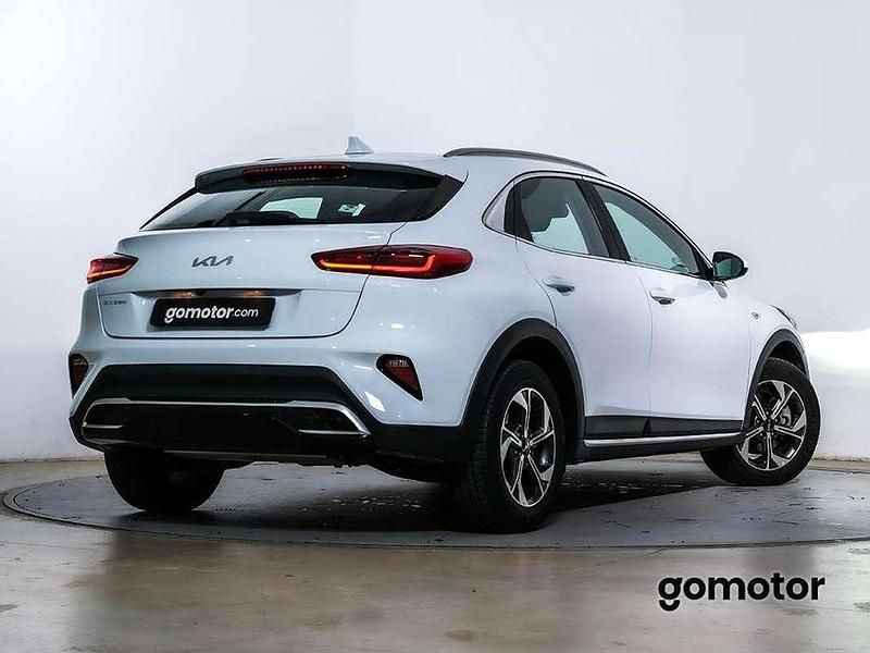Usado Kia Ceed 120 CV (88 kW) 2024 Blanco Utilitario