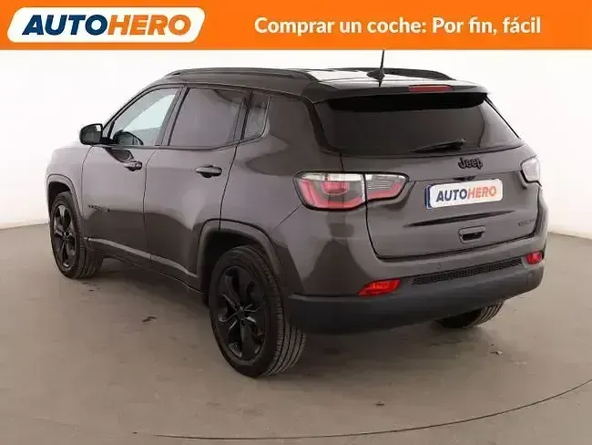 Usado Jeep Compass Night Eagle 140 CV (102 kW) 2019 Gris SUV