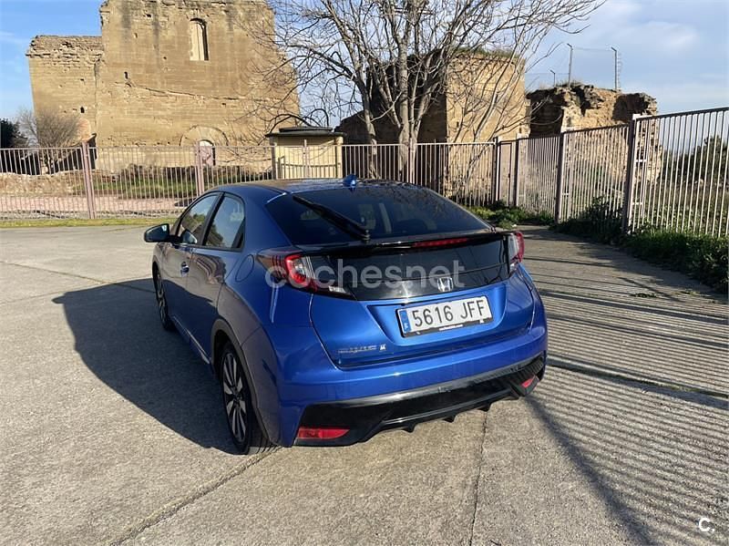 Usado Honda Civic Sport 100 CV (73 kW) 2015 Azul Berlina