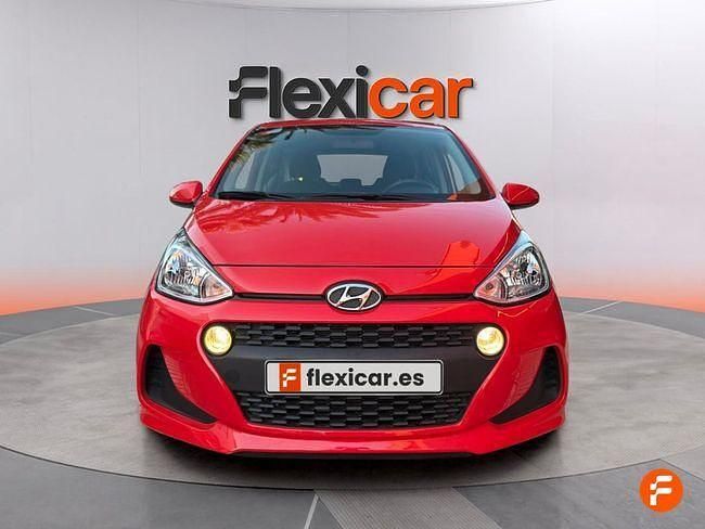 Usado Hyundai i10 66 CV (48 kW) 2019 Rojo Utilitario