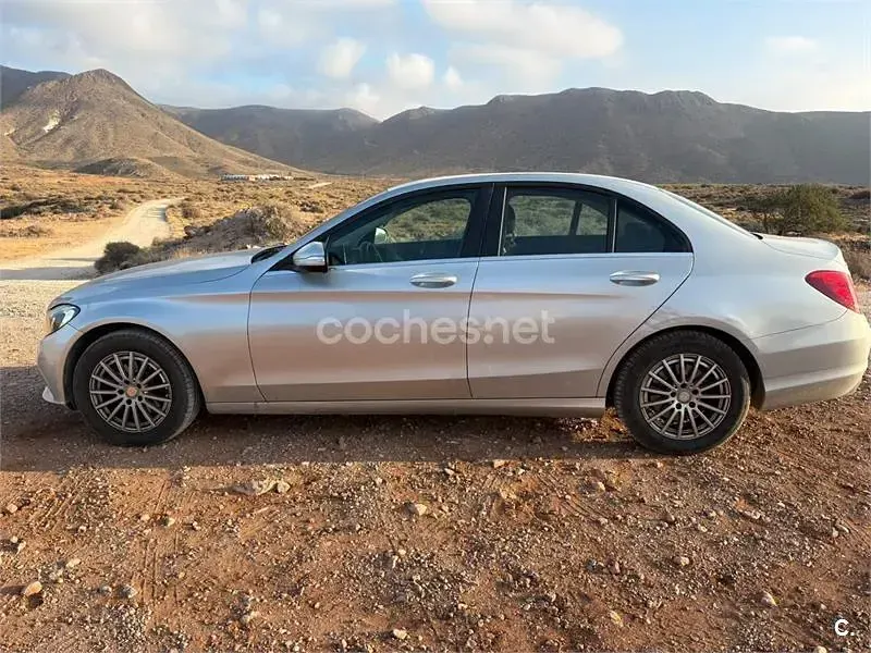 Usado Mercedes C200 Avantgarde 136 CV (100 kW) 2015 Gris / plata Berlina