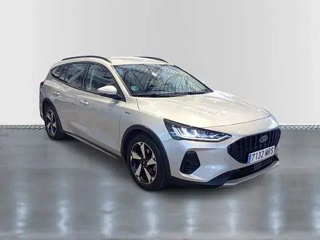 Usado Ford Focus Active 155 CV (114 kW) 2024 Plateado