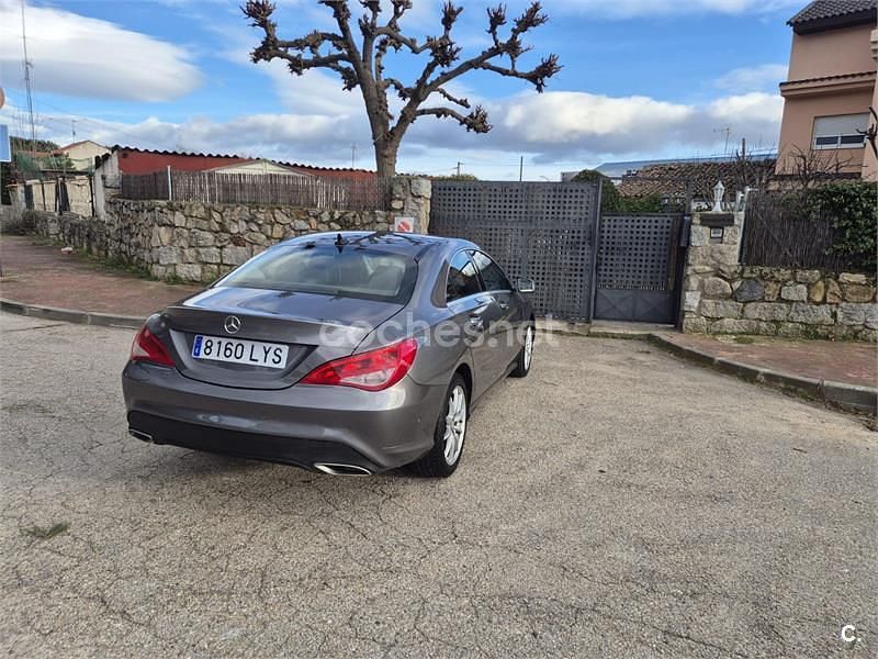 Usado Mercedes CLA220 177 CV (130 kW) 2017 Gris / plata Berlina