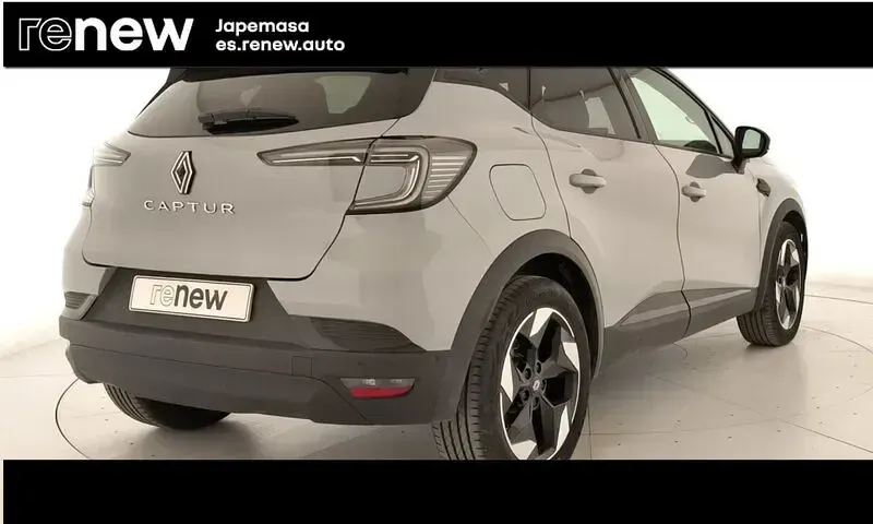 Usado Renault Captur Techno 100 CV (73 kW) 2025 Gris SUV