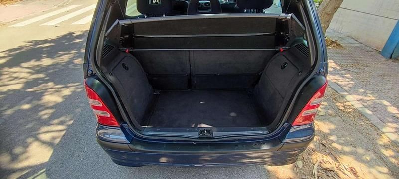 Usado Mercedes A170 95 CV (69 kW) 2004 Azul Utilitario