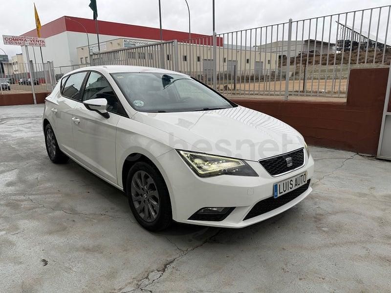 Usado Seat Leon I-Tech 105 CV (77 kW) 2015 Blanco Berlina