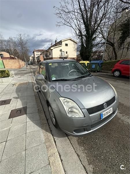 Usado Suzuki Swift GL 92 CV (67 kW) 2007 Gris / plata Utilitario