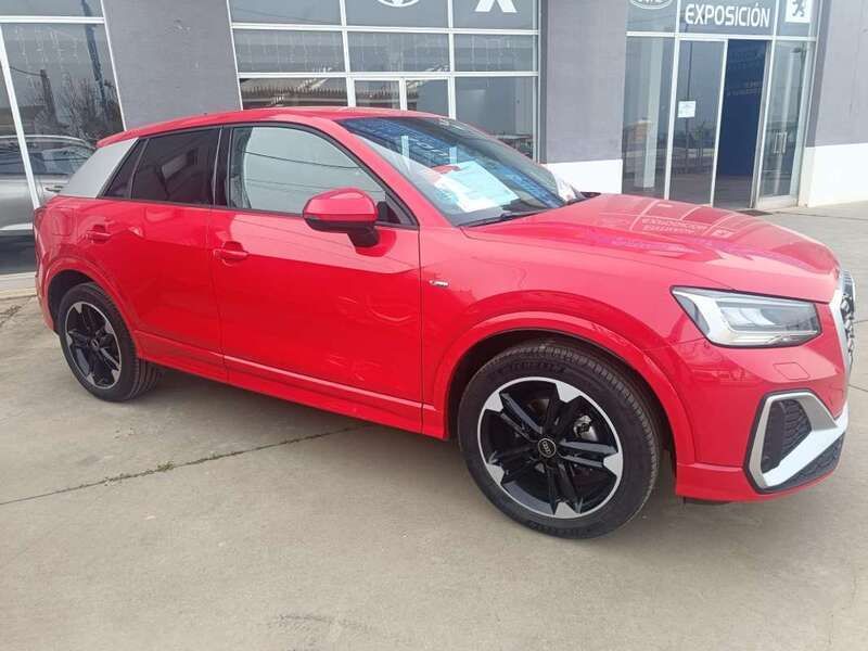 Usado Audi Q2 S-Line 110 CV (80 kW) 2024 Rojo SUV