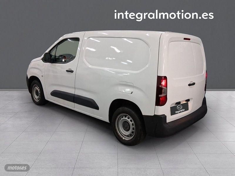 Usado Peugeot Partner 102 CV (75 kW) 2021 Blanco Monovolumen