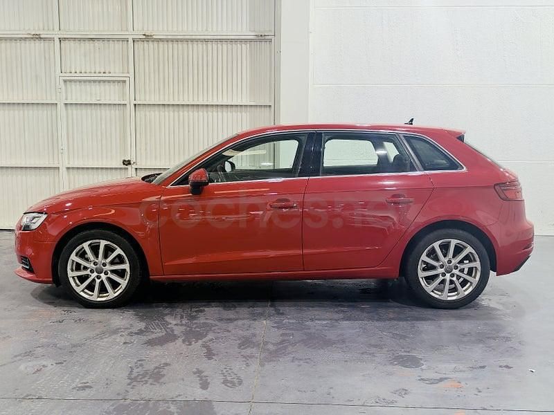 Usado Audi A3 S-Line 116 CV (85 kW) 2018 Rojo Berlina