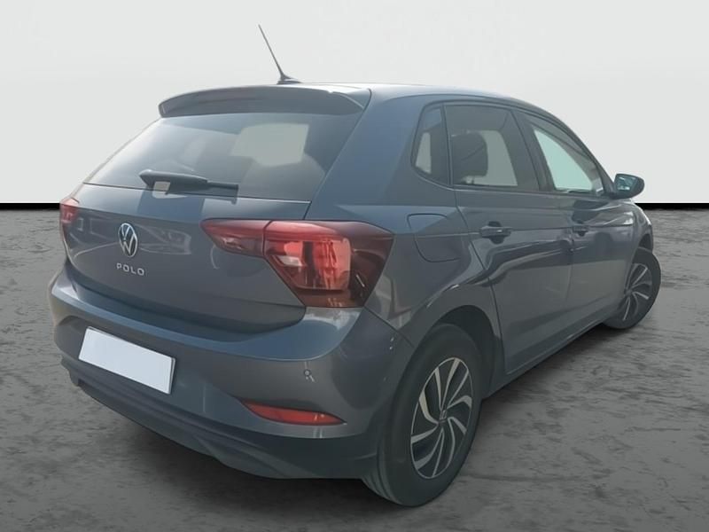Usado VW Polo 95 CV (69 kW) 2024 Gris humo metalizado Utilitario