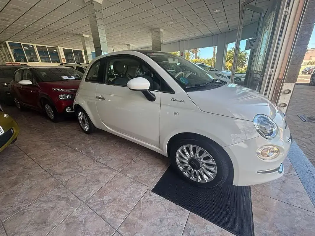 Usado Fiat 500 Dolcevita 71 CV (52 kW) 2021 Blanco Utilitario