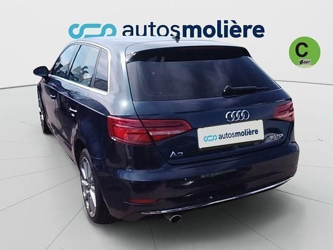 Usado Audi A3 Design 116 CV (85 kW) 2019 Azul Berlina