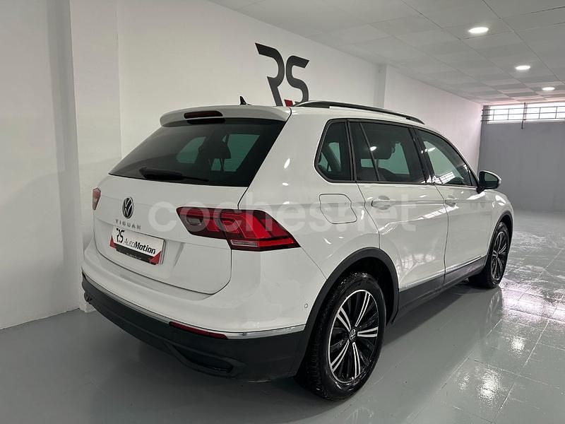 Usado VW Tiguan Life 150 CV (110 kW) 2021 Blanco SUV