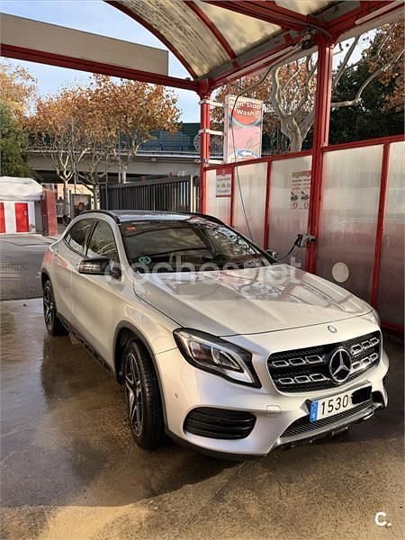 Usado Mercedes GLA180 122 CV (89 kW) 2017 Gris / plata SUV