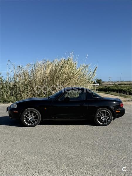 Usado Mazda MX5 Active 110 CV (80 kW) 2004 Negro Descapotable