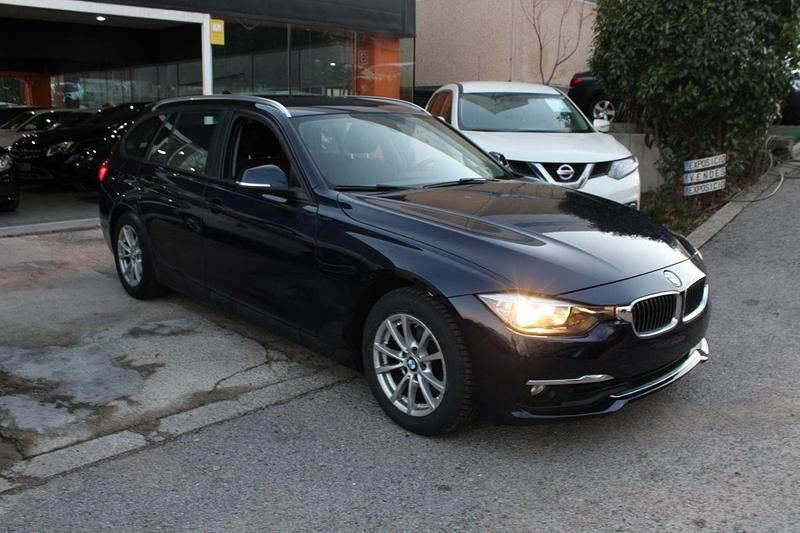 Usado BMW 318 Advantage 151 CV (111 kW) 2015 Azul Familiar