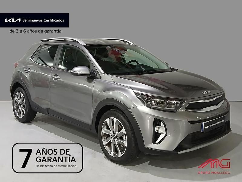 Astro grey (m7g) Usado 2024 Kia Stonic Style SUV | 20.500 € (Precio justo) - Imagen 1/4