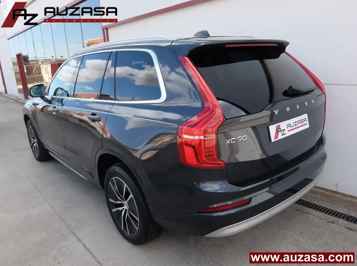 Usado Volvo XC90 Momentum 235 CV (172 kW) 2022 Azul SUV