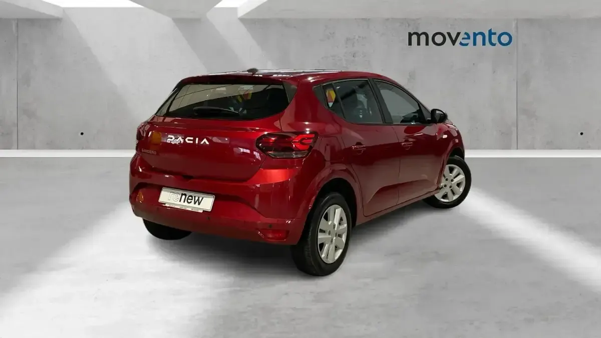 Usado Dacia Sandero Comfort 101 CV (74 kW) 2022 Rojo Berlina
