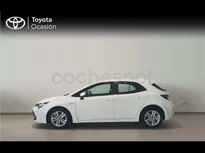 Usado Toyota Corolla Active 122 CV (89 kW) 2022 Blanco Berlina