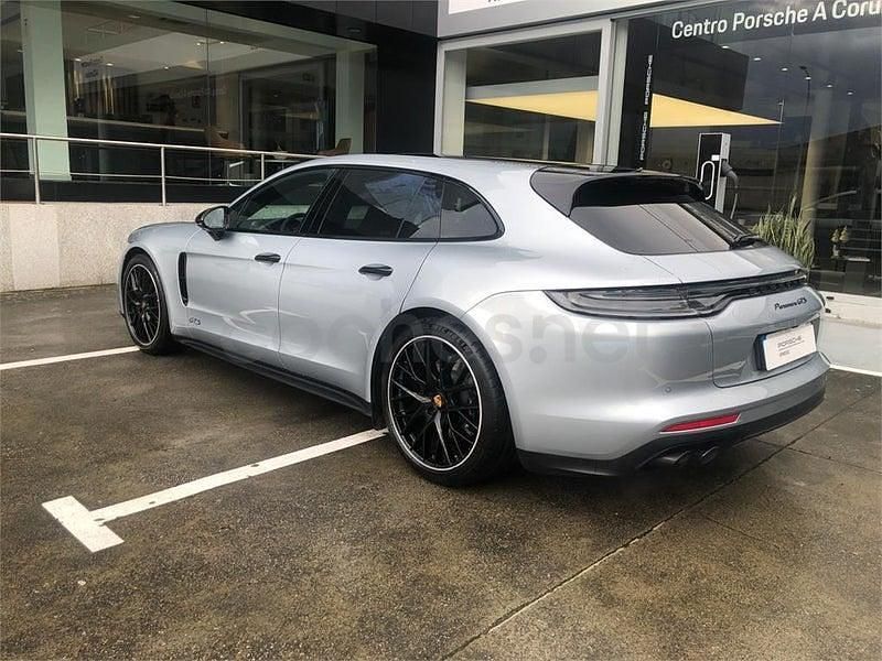 Usado Porsche Panamera Sport Turismo 480 CV (353 kW) 2023 Gris / plata Familiar