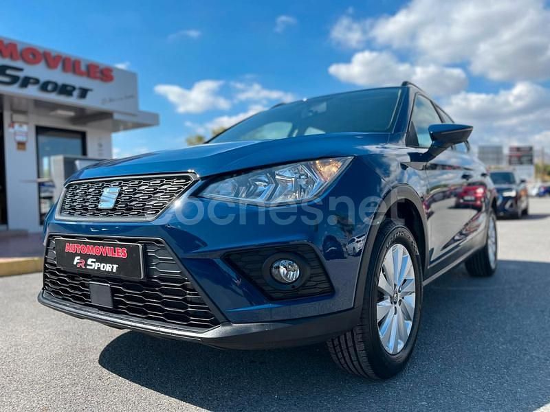 Usado Seat Arona Ecomotive 95 CV (69 kW) 2018 Azul SUV