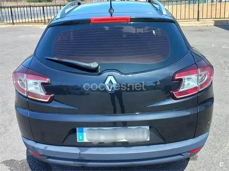 Usado Renault Mégane GrandTour Dynamique 130 CV (95 kW) 2009 Negro Familiar