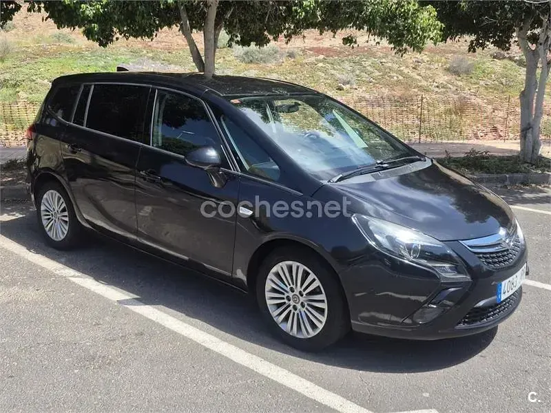 Usado Opel Zafira Tourer Excellence 140 CV (102 kW) 2016 Negro Monovolumen