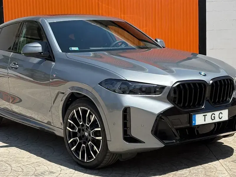 Usado BMW X6 M Sport 298 CV (219 kW) 2026 Gris / plata SUV