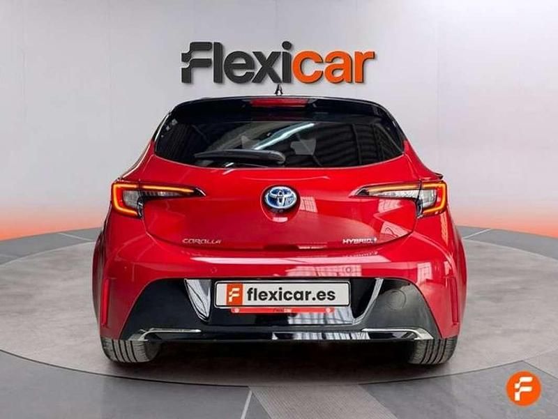 Usado Toyota Corolla Business Edition 140 CV (102 kW) 2023 Rojo Utilitario