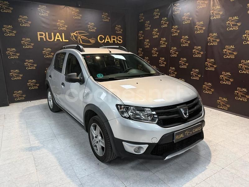 Gris / plata Usado 2016 Dacia Sandero Stepway Berlina | 9990 € (Precio justo) - Imagen 1/4