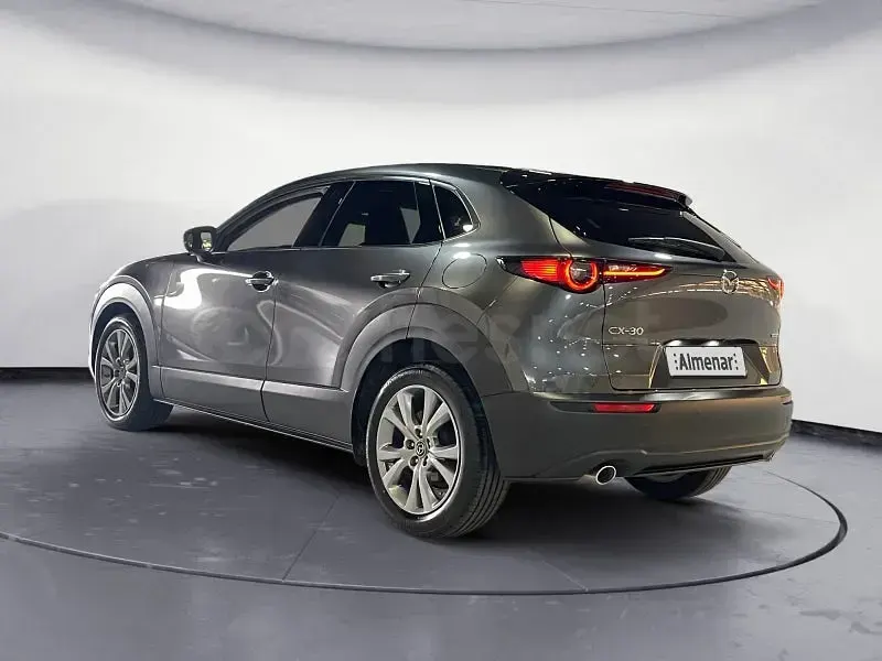 Usado Mazda CX-30 Exclusive-Line 140 CV (102 kW) 2025 Gris / plata SUV