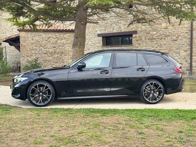 Usado BMW 318 M Sport 150 CV (110 kW) 2023 Negro Familiar