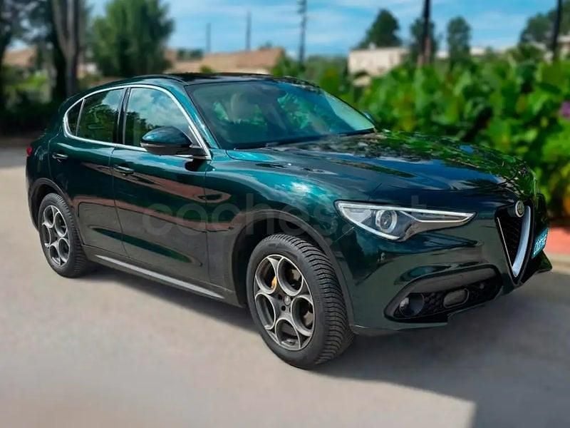 Usado Alfa Romeo Stelvio Executive 210 CV (154 kW) 2019 Verde SUV