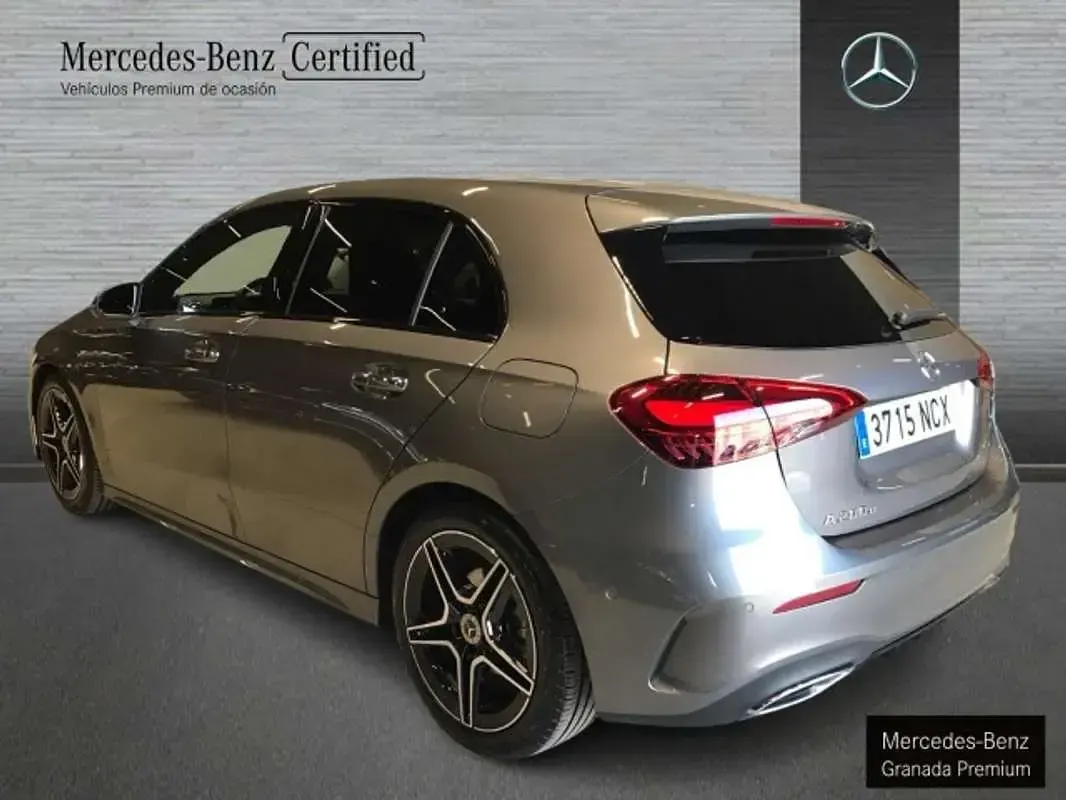Usado Mercedes A200 150 CV (110 kW) 2025 Gris Berlina