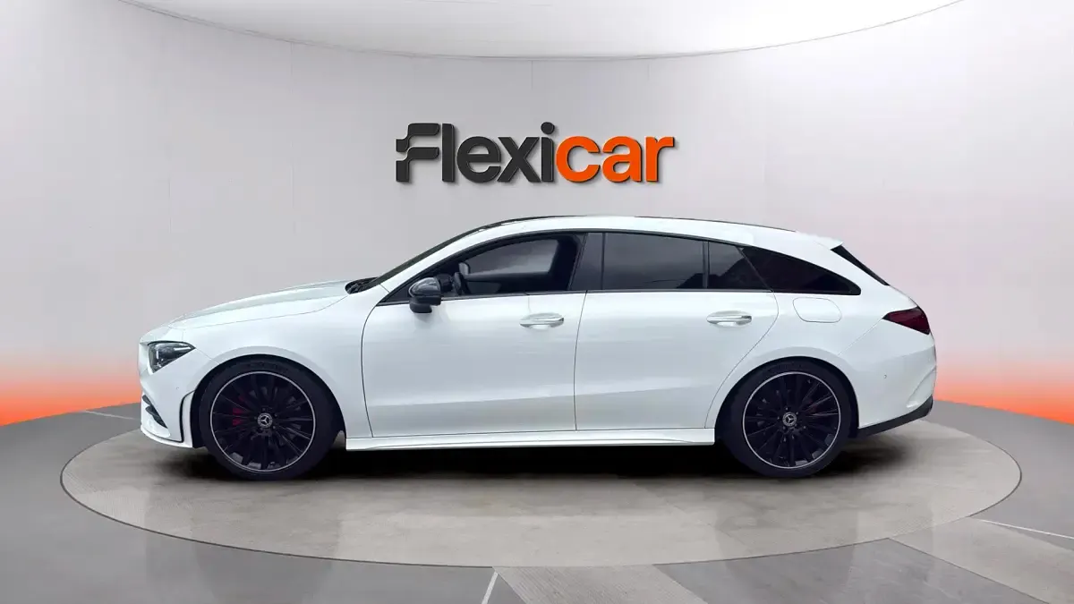 Usado Mercedes CLA200 Shooting Brake 163 CV (119 kW) 2020 Blanco Familiar