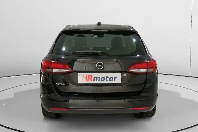 Usado Opel Astra Business 122 HP (89 kW) 2020 Preto Carrinha