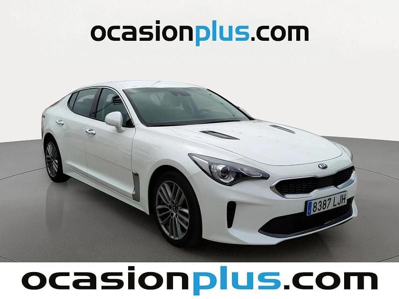 Usado Kia Stinger Style 200 CV (147 kW) 2020 Blanco Utilitario